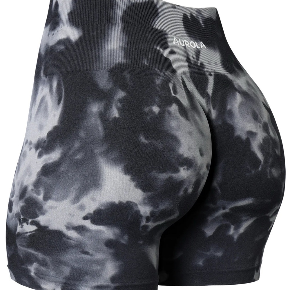 Aurola size M ink blot pattern shorts
